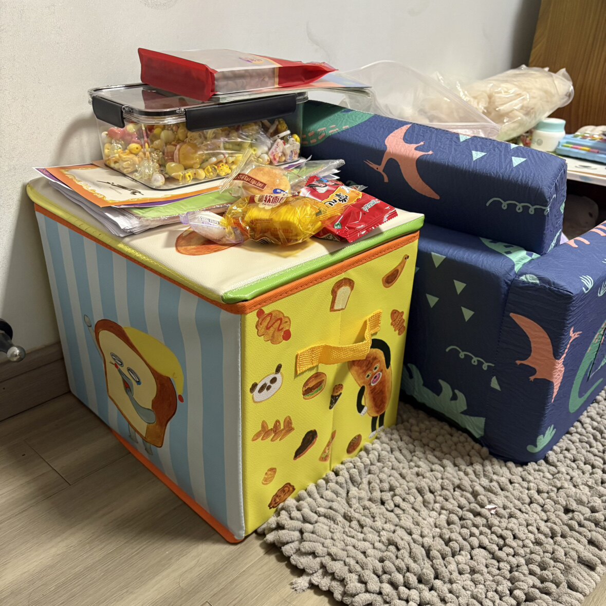 自留两只，日本单面包小偷童赶收纳箱储物箱能当凳子儿童玩具箱