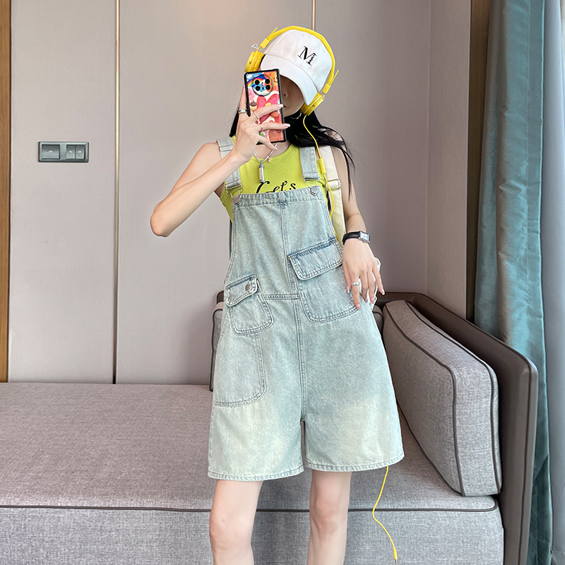 工装牛仔背带短裤女夏季薄款小个子减龄吊带阔腿短裤设计感连体裤