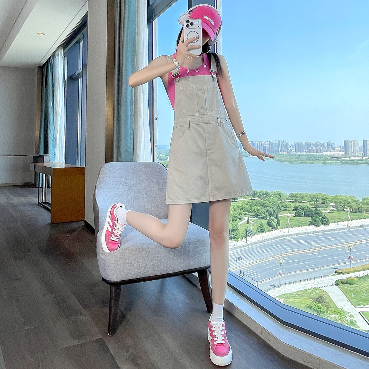 奶系可爱减龄牛仔背带裙女夏季薄款2026新款宽松显瘦韩版连体短裙