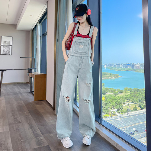 减龄破洞牛仔背带裤显瘦连体裤女