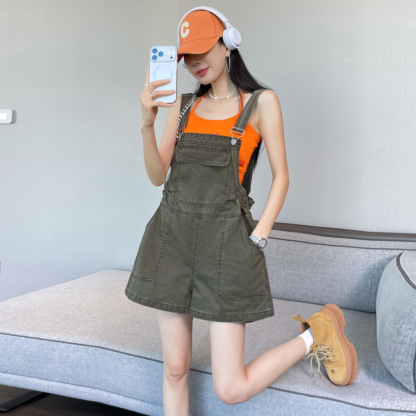 减龄工装牛仔背带短裤女2026春夏新款宽松休闲显瘦高腰阔腿连体裤