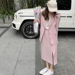 张涩涩 紧实斜纹2024年春秋装粉色宽松韩版西装外套女半身裙套装