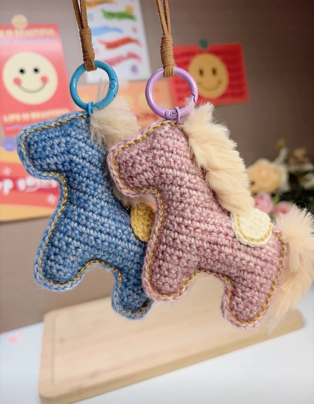 成品毛线钩织小马挂件钥匙扣包包挂饰送闺蜜朋友新年礼物