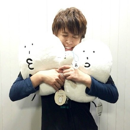 mamo宫野真守迷样大米粒人可爱抱枕靠枕公仔玩偶颜文字表情包周边