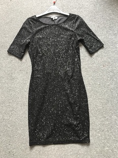 荷兰单夏季新品绒面烫粉亮晶晶圆领短袖合身微弹连衣裙女优雅通勤