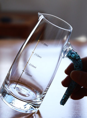 家用绿松石白酒分酒器带嘴带把二两小酒杯醒酒器300ml刻度分酒壶