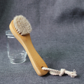 意简家楠竹马鬃软毛洗脸刷干刷身体刷按摩刷便携化妆刷子促销 礼品