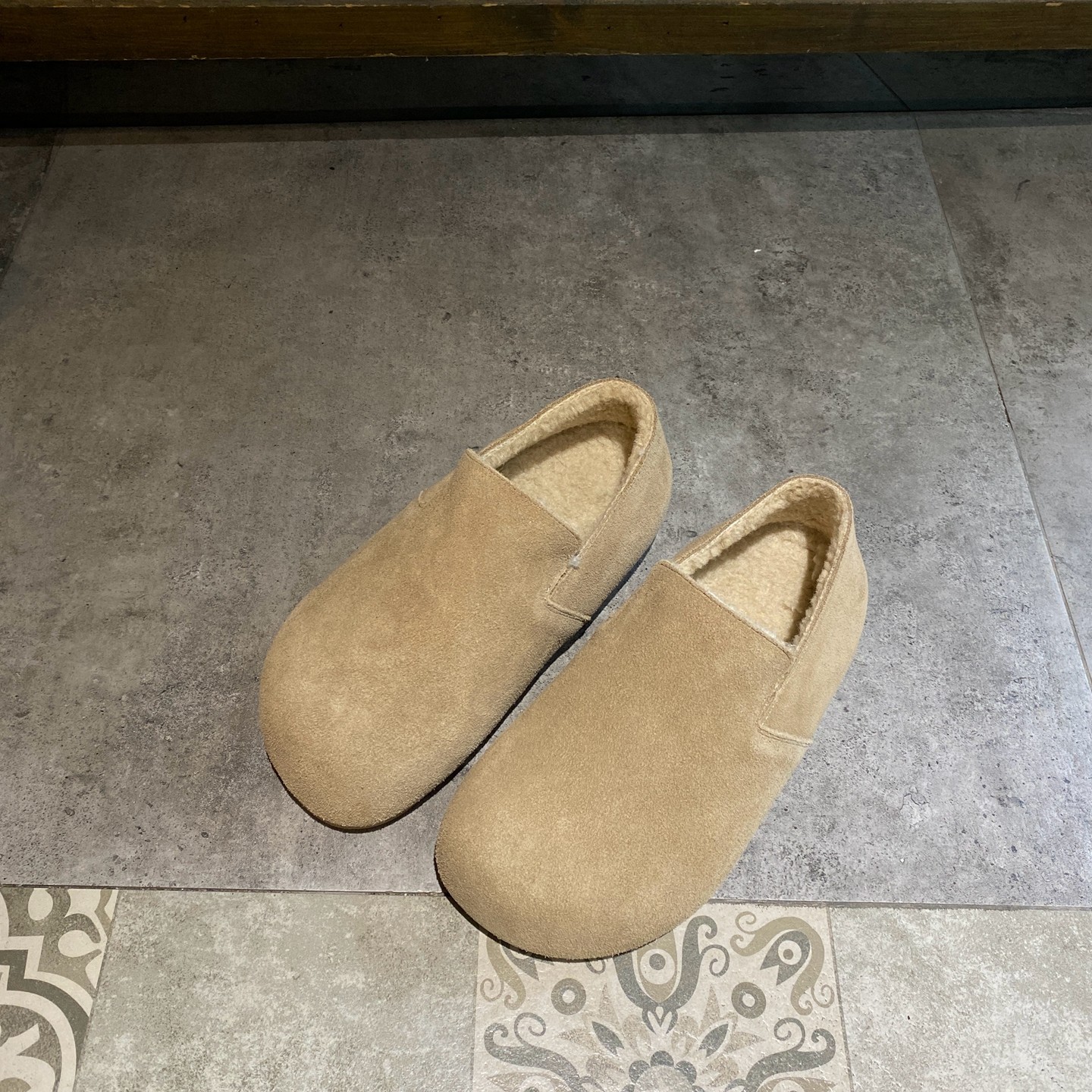 韩版时尚简约孕妇反绒皮勃肯鞋女秋冬加绒保暖平底防滑软底毛毛鞋