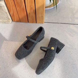 韩版冬新款法式高级感粗跟玛丽珍鞋女灰色加绒一字带方头中跟单鞋