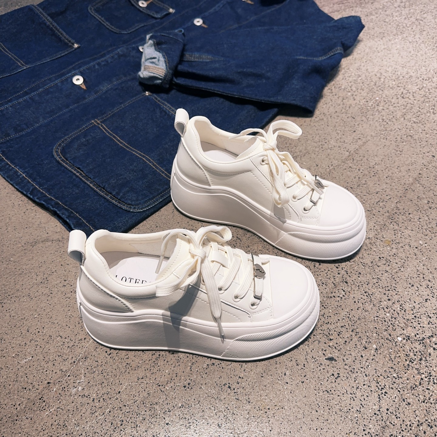 韩国春季新款流行厚底小白鞋女系带增高休闲鞋百搭小个子运动板鞋,女鞋,时尚休闲鞋,淘宝优惠券,粉丝福利购,淘宝优惠卷