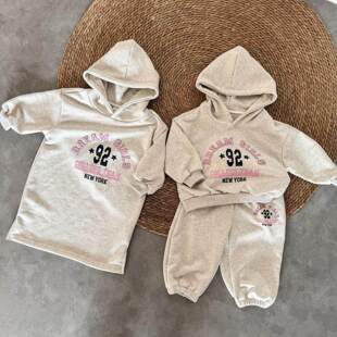 儿童春秋季卫衣套装男童运动2026新款宝宝休闲女童连衣裙兄妹春装