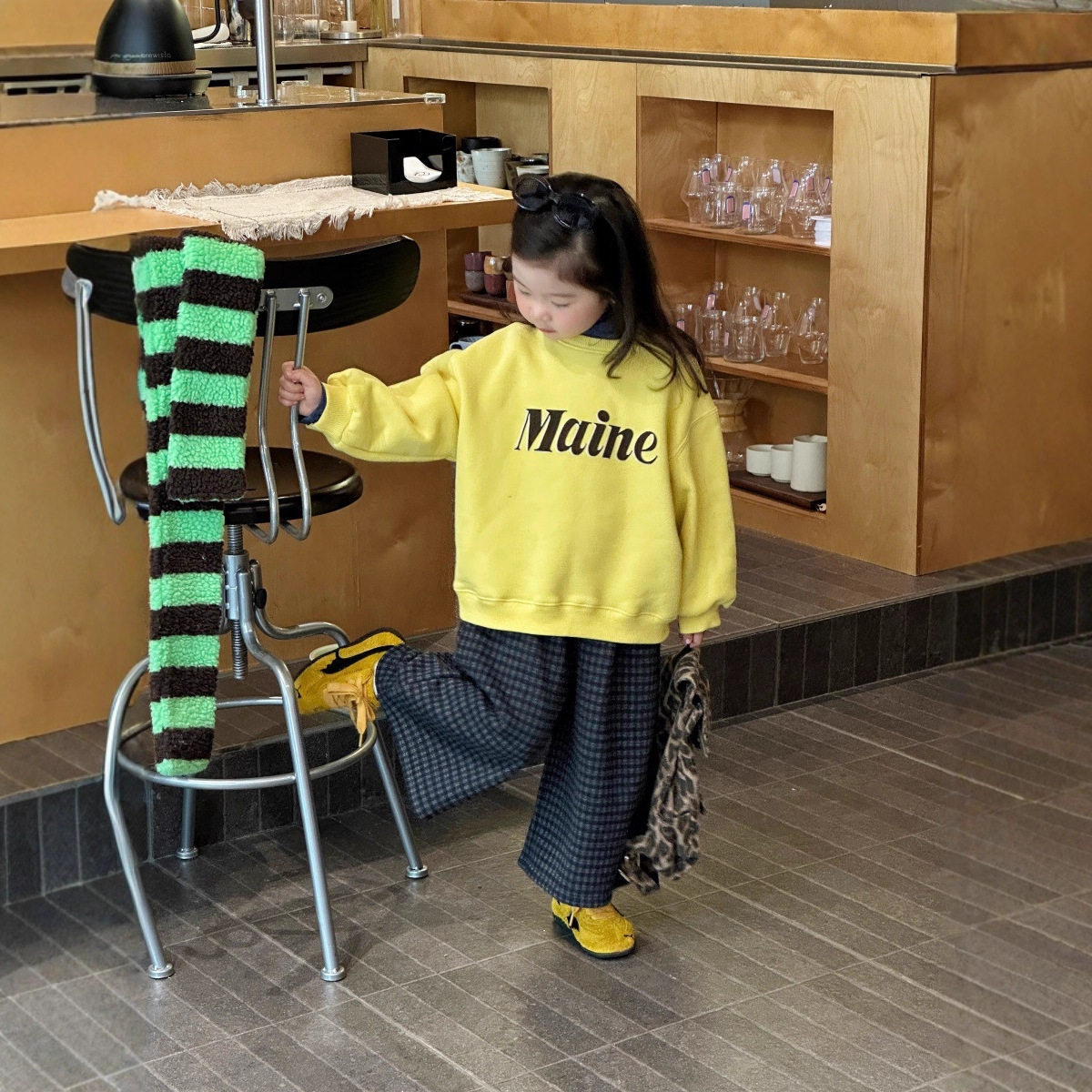 2025秋冬女童韩版宽松一体绒字母卫衣儿童加绒加厚休闲上衣潮韩系