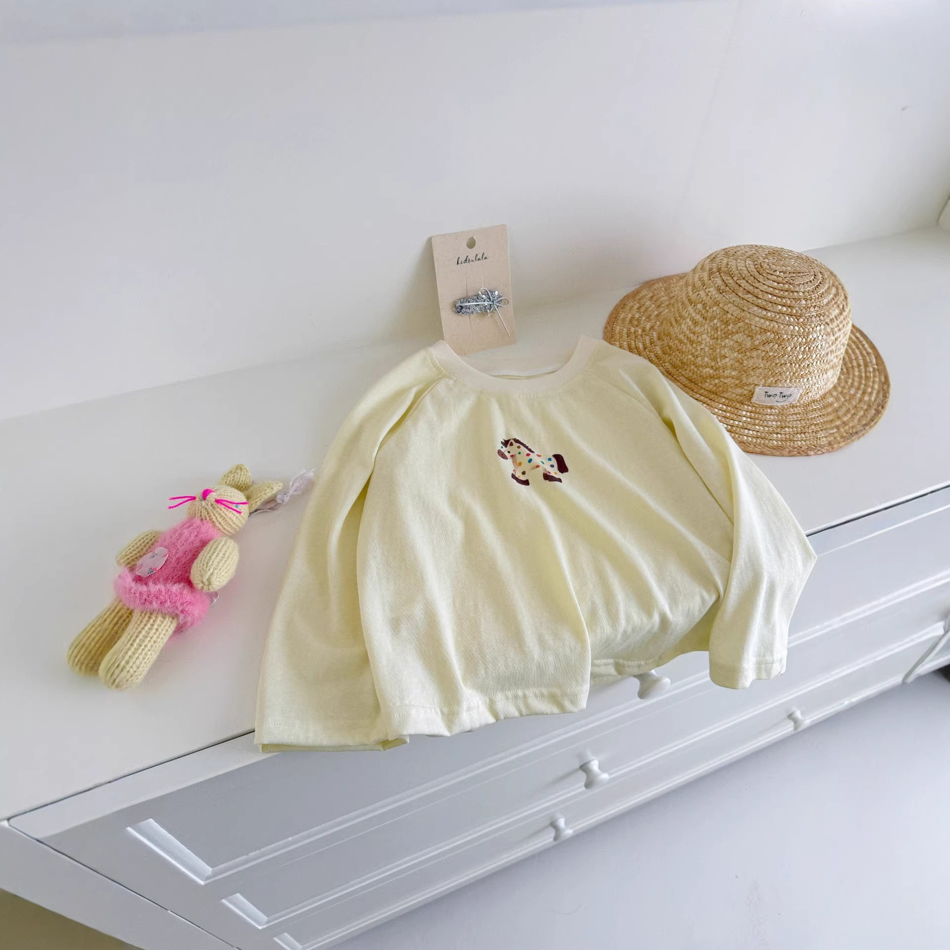 儿童时尚洋气宽松上衣2026夏季新款女童韩版舒适轻薄休闲长袖T恤