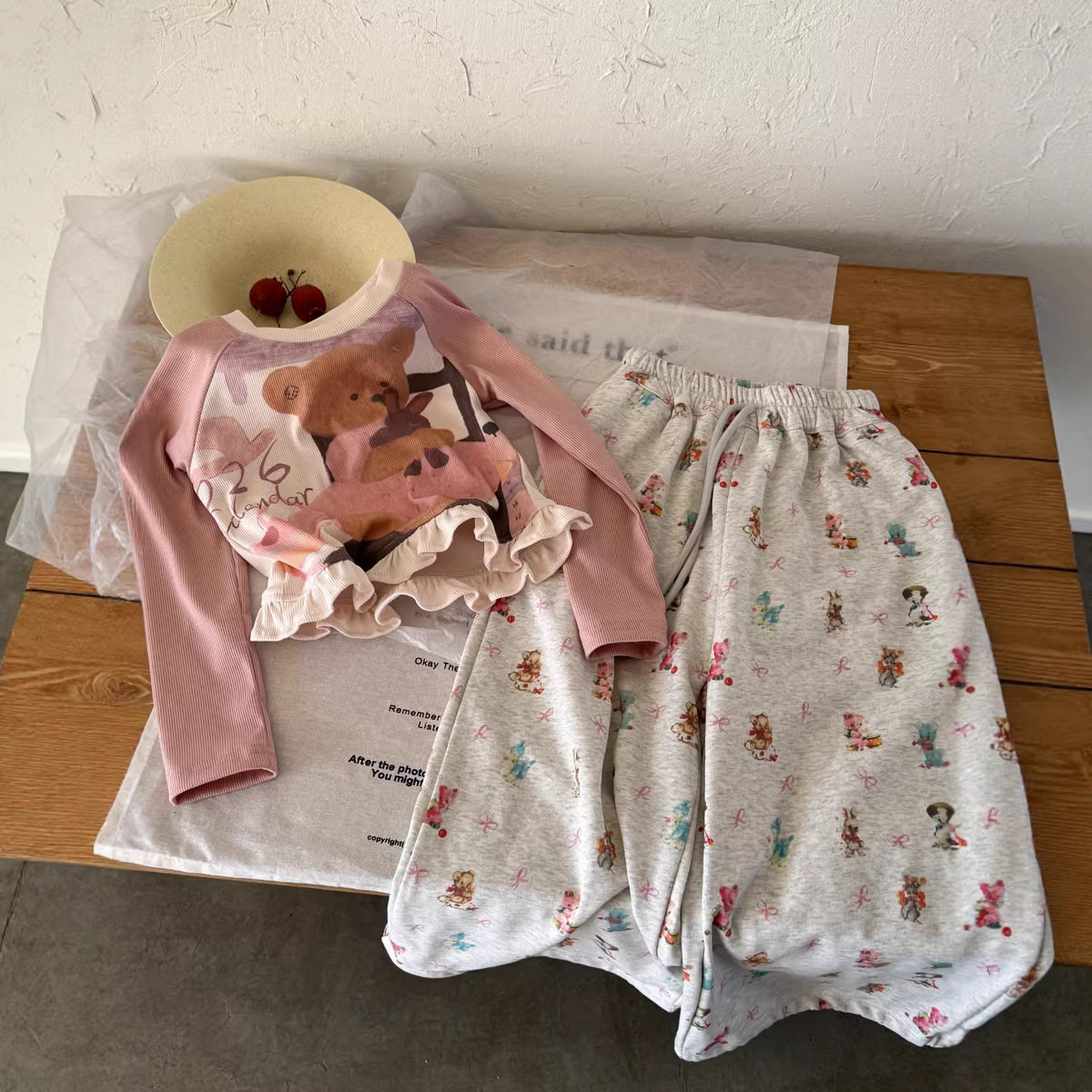 韩系春装 女童春季韩版可爱小熊长袖T恤儿童修身花边插肩袖短上衣