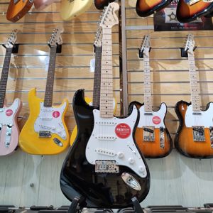 暂【缺】Fender芬达Squier电吉他新款Affinity黑色ST SQ电吉他