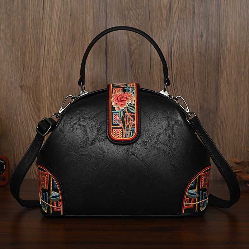 真皮质感2026新款软皮斜挎手提包女时尚民族风刺绣百搭中年单肩包