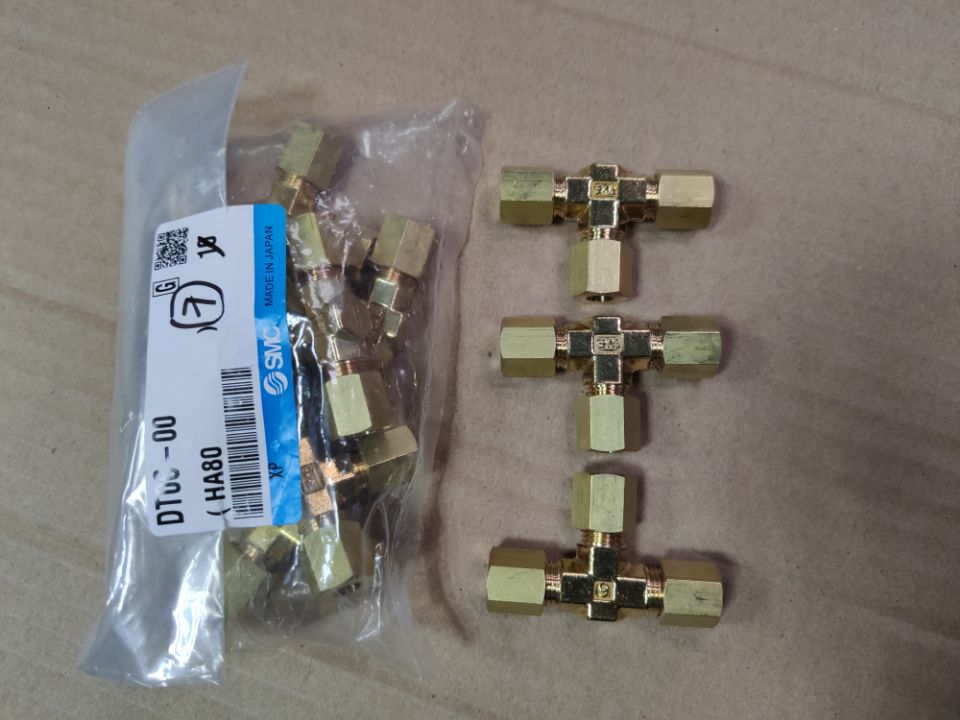 正品SMC卡套式接头 DT06-00  DT08-00 现货 全系可订货 1周