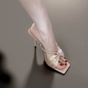 女外穿高跟细跟凉拖半拖鞋 方头杏色水钻一字带凉鞋 春夏季 2026新款