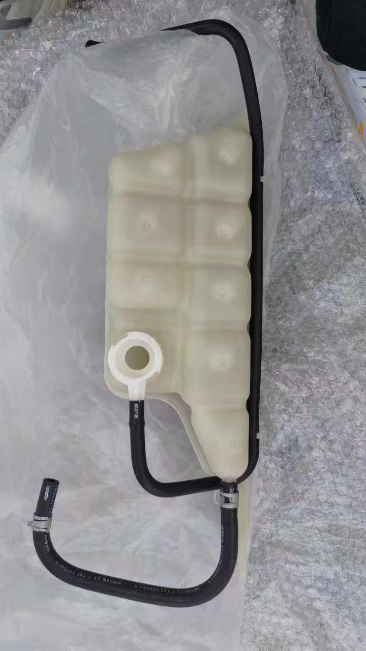 适用于尼桑GTR R35副水壶水壶防冻液水壶