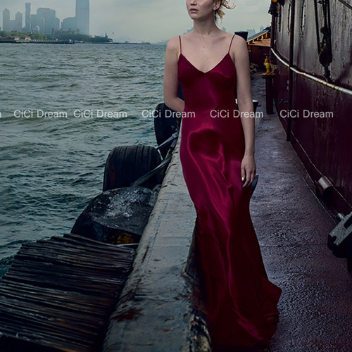 真丝缎面慵懒吊带连衣长裙