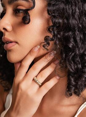 SOLDEVERANO蕃秀螺纹闪镶钻璀璨闪亮女时尚个性轻奢简约精致指环