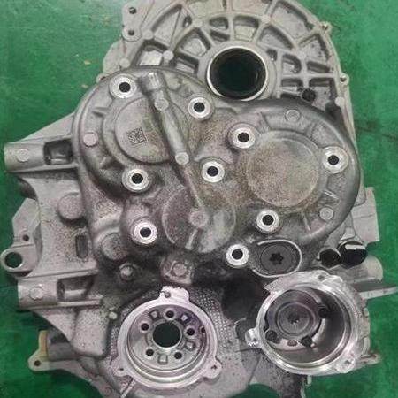 别克英朗6DCT150变速箱外壳后壳