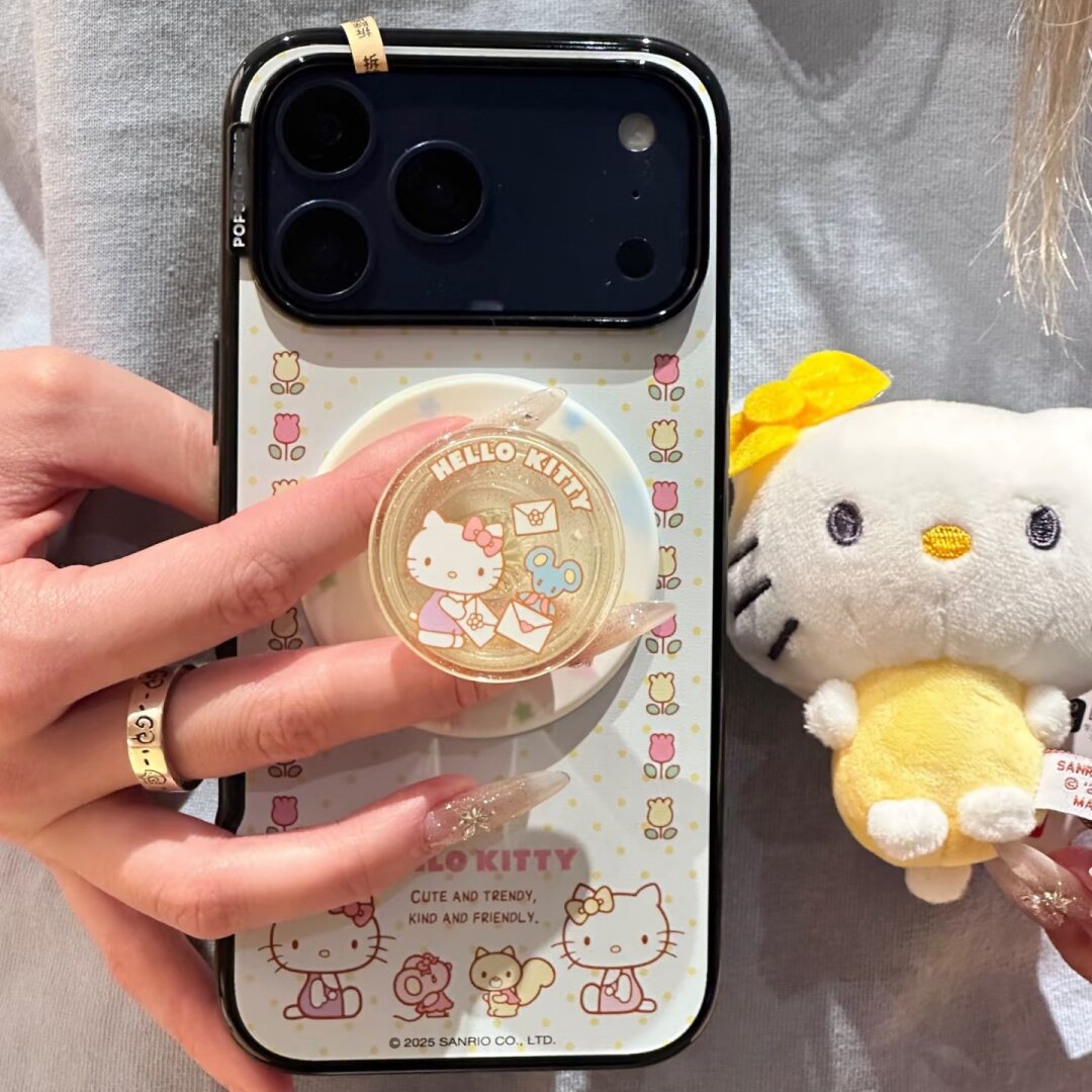 【HelloKitty联名-泡泡骚高版-强磁吸手机壳】经典坐坐透明轻薄适用于iphone17promax苹果16Pro磁吸支架15PM