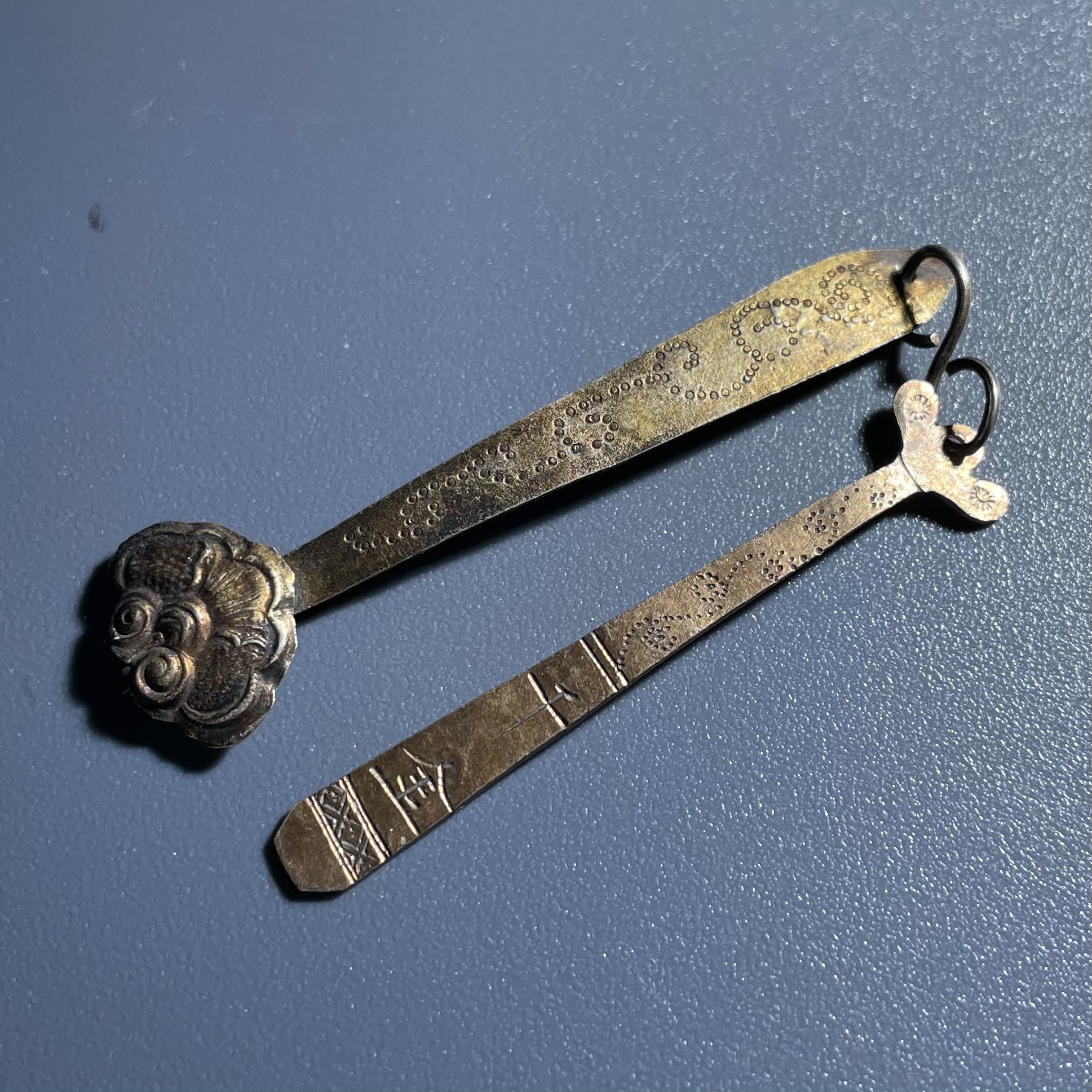 真品老包浆清代苏工银鎏金必定如意饰品老银器老物件收藏保真保老