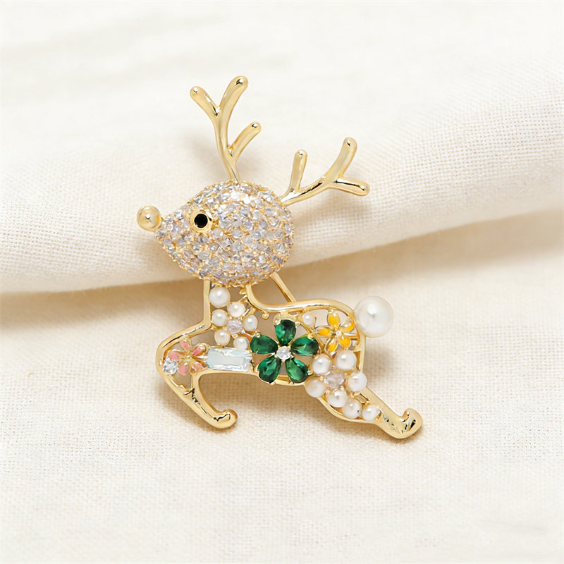 可爱梅花鹿胸针精致卡通镶钻动物胸花优雅男女西装礼服高颜值礼物