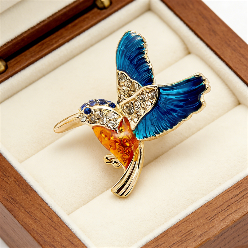 高档精致蜂鸟胸针复古个性珐琅彩胸花时尚男女西装礼服高级感配饰