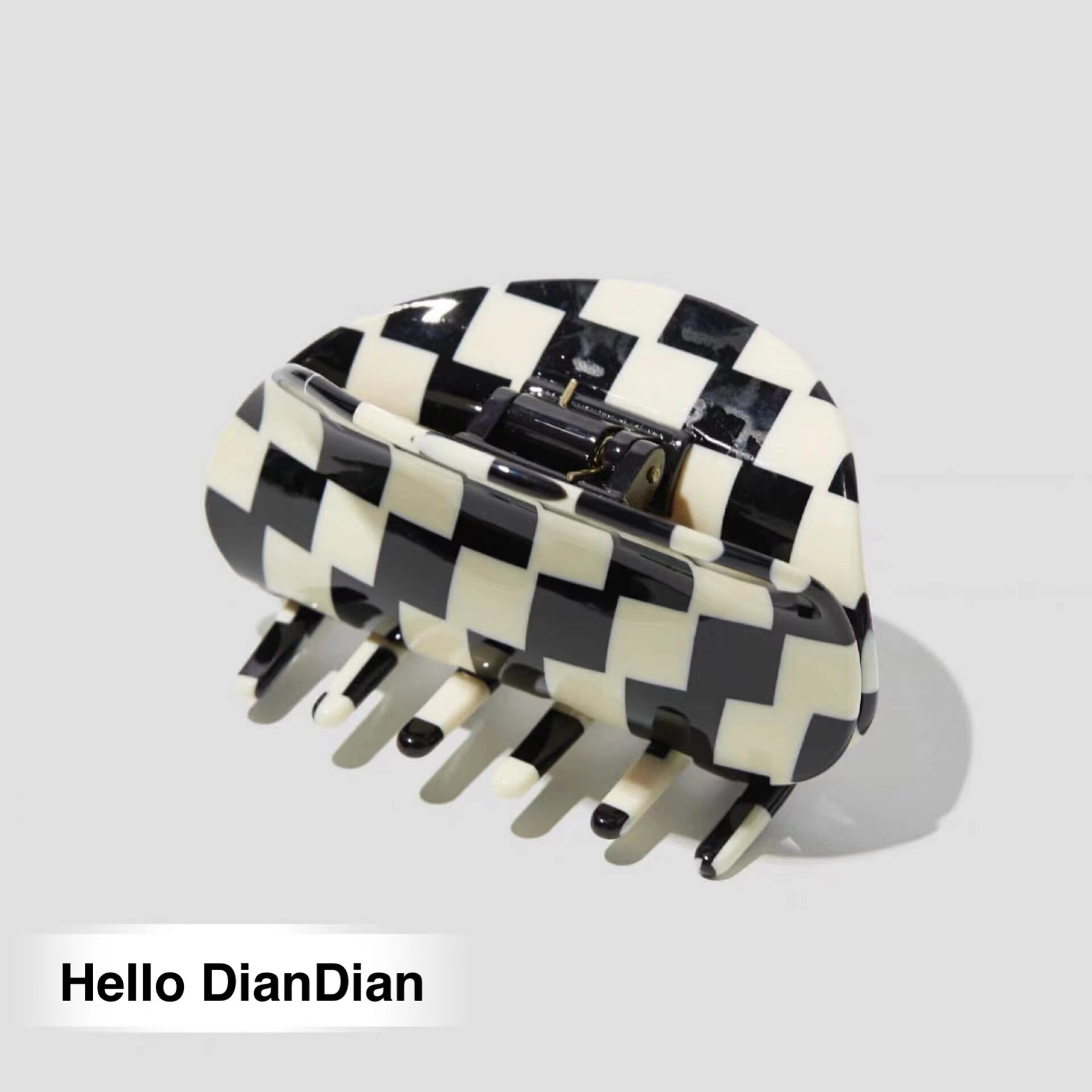 Hello DianDian 韩国小众设计师棋盘格弧形渡假风百搭ins抓夹