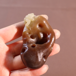 美滋滋方言精品和田玉佩戴新疆特色细腻且末料红糖白玉呱呱挂件A2