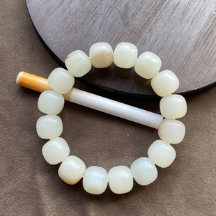 方言和田玉新疆油烟皮戈壁料罕见白玉糖沁卡13mm老型珠手链手串A2