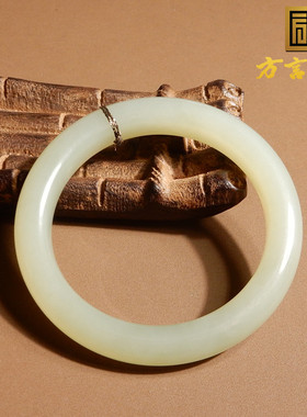 青海料温润冰底晴水57mm女士手镯