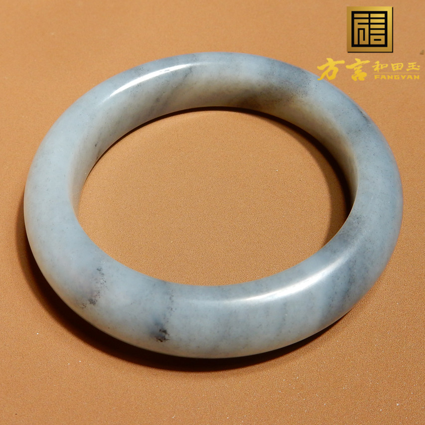方言和田玉精品特惠新疆玉龙河产意境青花籽料内径53mm手镯子w4