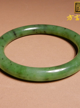 俄罗斯老坑料碧玉猕猴桃60mm手镯