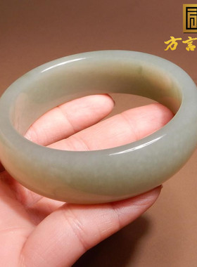 新疆细腻油润且末料蓝色基调手镯