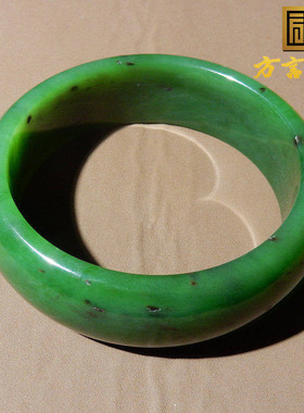 精品方言和田玉珍藏俄罗斯老坑料红皮阳绿双色碧玉58mm宽条手镯O8