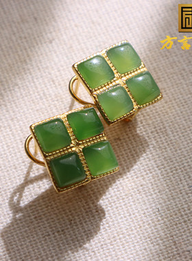 上新火爆方言和田玉精品级俄罗斯老坑料苹果绿碧玉银镶方形耳钉O