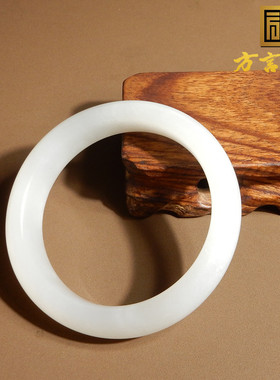 新疆且末料白玉高油高细55mm手镯