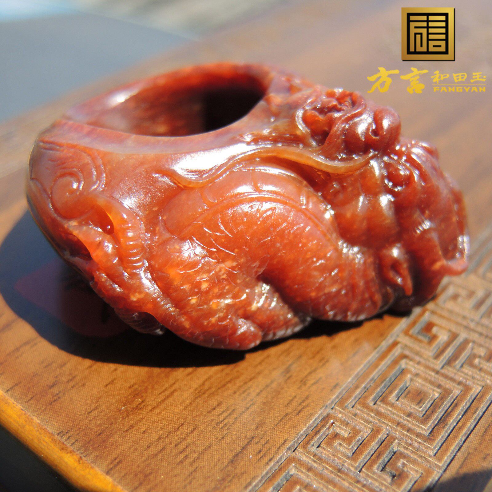 方言镇店之宝全玉种全沁老熟珍稀红色名品鸽血红玉籽料龙头扳指R