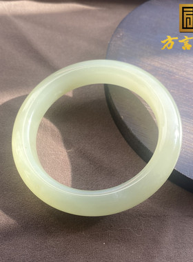 新疆且末淡黄口黄玉料58.5mm手镯