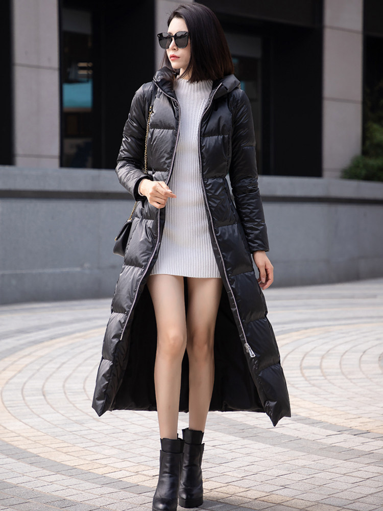 加厚轻便长款过膝带帽羽绒服