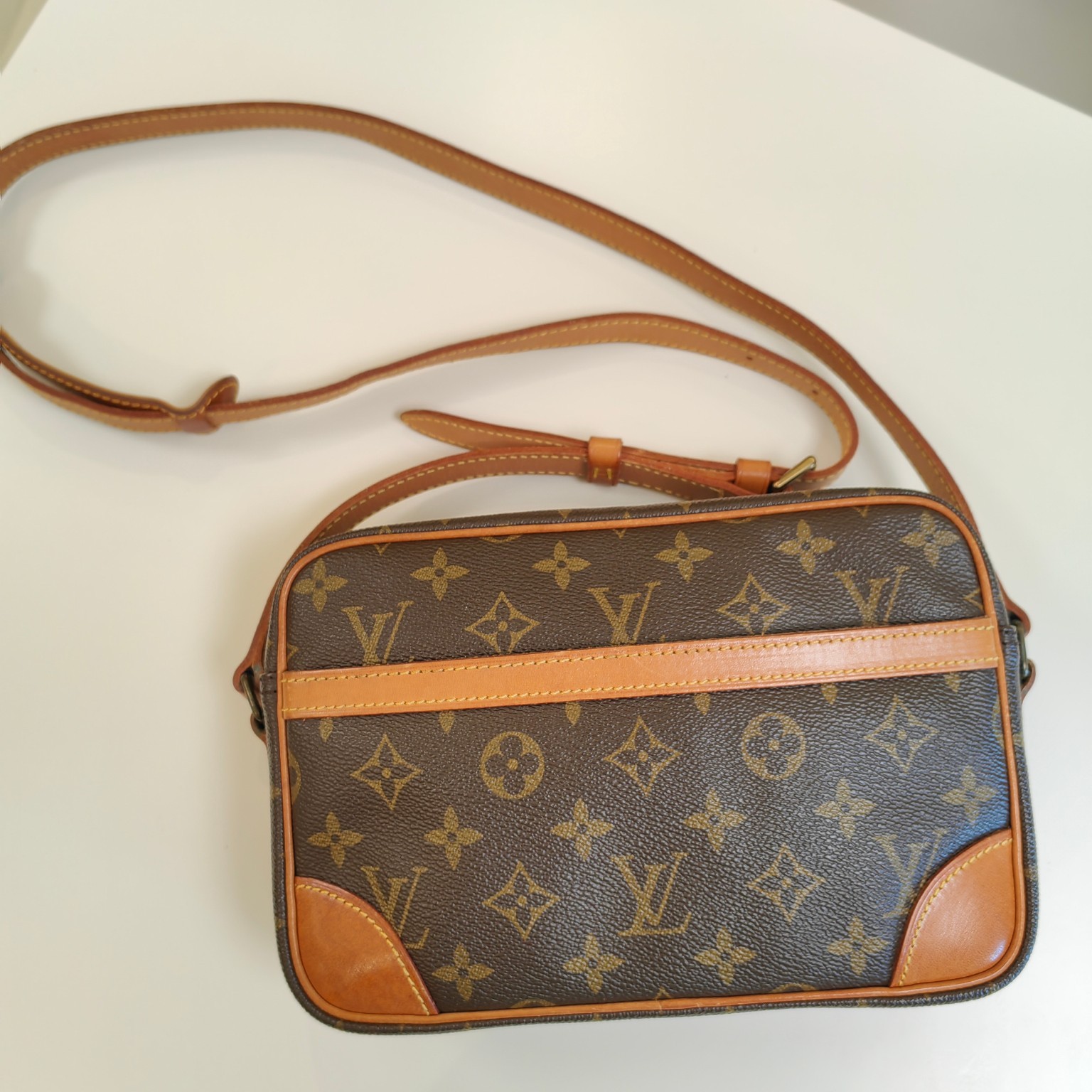 全原皮97新 日本中古包LV横版相机包小号23cm 配皮无裂内里不粘皮