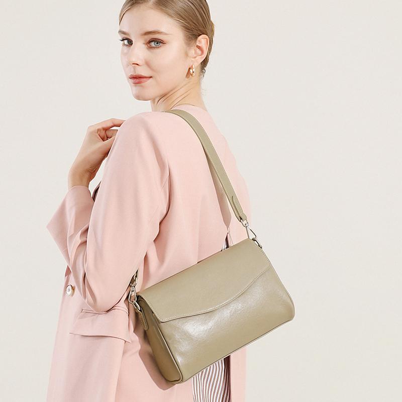 2025新款大容量牛皮斜挎包