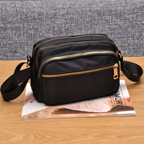 斜挎包中休闲轻便斜挎包