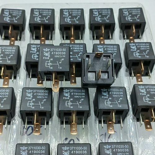 LF048 F048 解放一汽J6汽车通用继电器 024(1)-1H 4脚 40A 24VDC