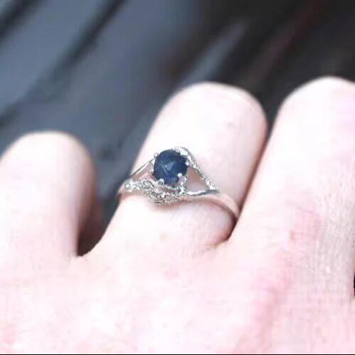 美国代购Sapphire㊣ 手作优雅精致华丽蓝色蓝宝石纯银订婚戒指
