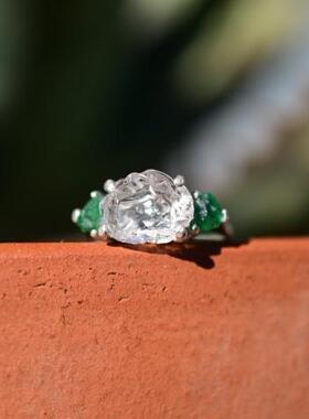 天然祖母绿宝石透明石英镶嵌戒指