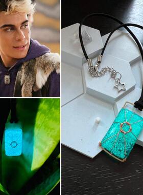 美国代购Necklace㊣ 手作简约精致黑色绳蓝色夜光怀亚特狼人项链